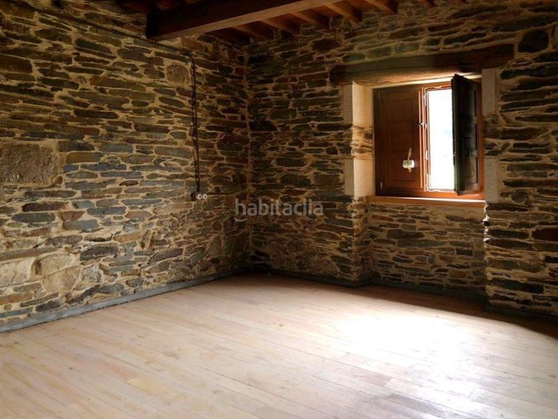 Foto bac649b2-6dd3-40f9-a7d4-d12b8e51e5af. Casa amb calefacció aparcament a Corgo (O)