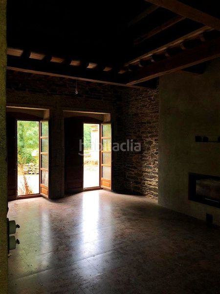 Foto be1e7da2-e4c6-432e-ac68-451fdccffdff. Casa amb calefacció aparcament a Corgo (O)