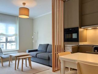 Rent Studio  Rúa pomar. Se alquila estudio en rúa pomar
