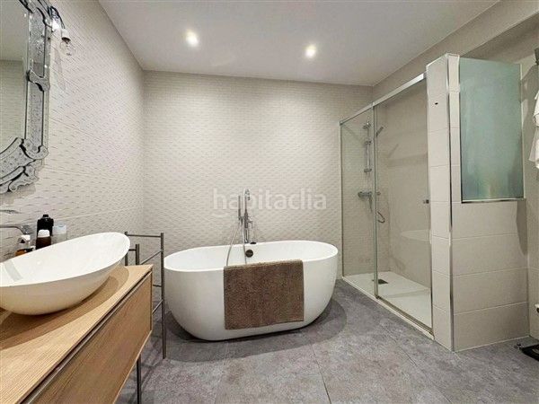 Foto 5a3b0110-2e58-4fab-ae6b-537834116743. Pis amb calefacció aparcament a Residencia - Abella Lugo