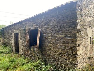 Casa  Calle de villalba. Se vende casa a restaurar en muimenta