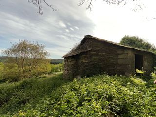 Haus  Estrada da aldea. Se vende casa a reformar en guntín