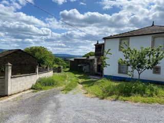 Haus  Rúa lameliña. Se vende casa a reformar en guntín
