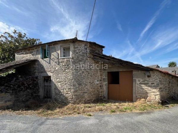 Foto 23d20b06-7ff7-42d9-b8c4-f0f2fda3ee66. Casa amb aparcament a Outeiro de Rei