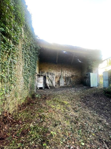 Foto bd5329b0-ceef-4860-8c6c-76c24e039064. House in Monterroso