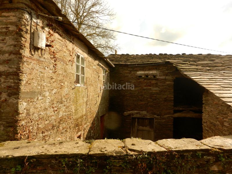 Foto e31aae1d-f615-49b8-9ec9-acfad776a327. Casa con parcheggio in Corgo (O)