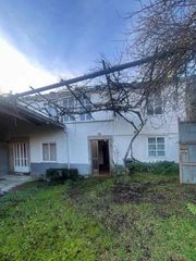 Casa  Lugar penaforcada-pq tarrio. Se vende casa a reformar en monterroso