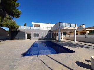 Chalet en Dehesa de Campoamor