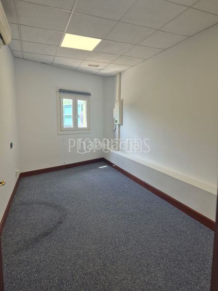 Foto 3fae8d18-272a-4971-95bd-08ee2cc7d062. Miete büro in Loiu