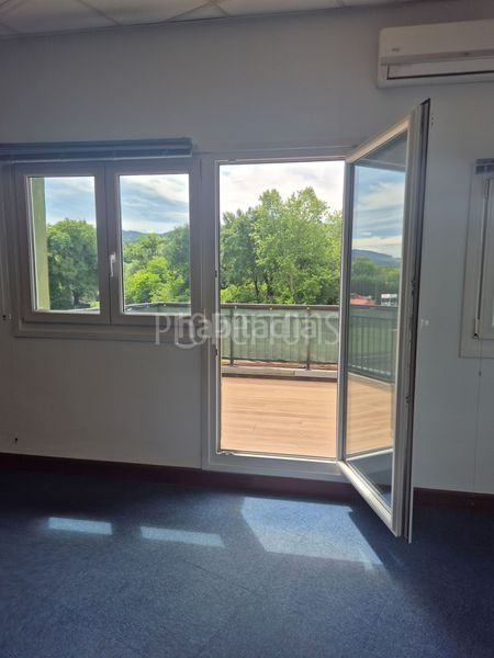 Foto 5152c84b-909f-47cd-963b-fe751310b411. Miete büro in Loiu