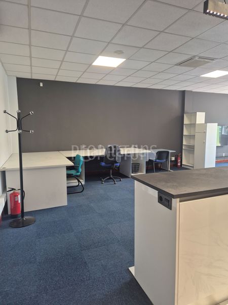 Foto f155c0af-1ff6-4811-8d8f-fd1a56019096. Miete büro in Loiu