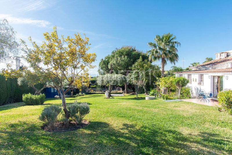 Foto ea0c7e1b-7786-4bf5-9412-4f338f6af33f. Casa a altos de Estepona Estepona