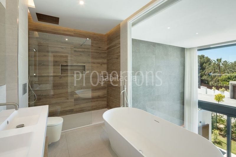 Foto e9f61f30-435c-42d9-9d61-8345f1bd120e. Casa adosada en Bello Horizonte - Lindasol Marbella