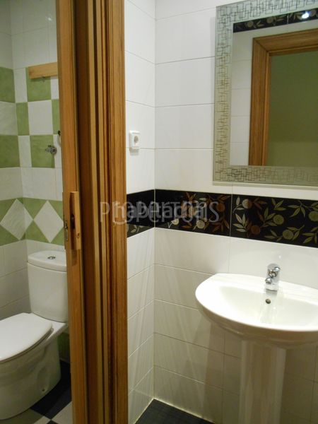 Foto d9863133-c1d1-4861-8ad3-bdb6244f31cb. Local comercial a Erandio