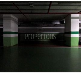 Aparcament cotxe a Abandoibarra - Guggenheim