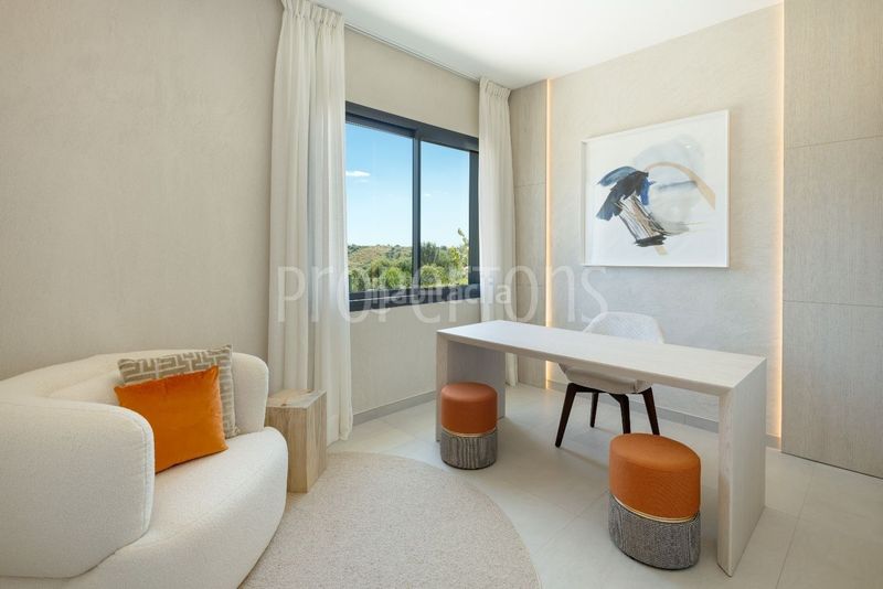 Foto 2edd2343-7681-4d76-9394-a7db8d00676a. Casa adosada en Bello Horizonte - Lindasol Marbella