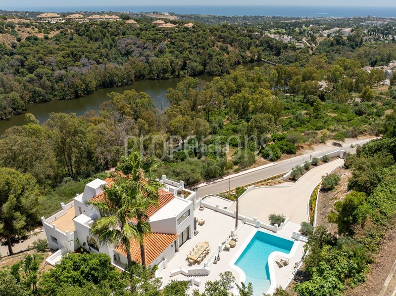 Foto 42a2f68b-9727-49f6-9dcc-805f09dbc603. Casa a Los Naranjos Marbella