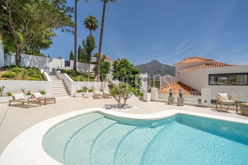Foto ddca3012-b116-47bf-8bd6-e6a2eea47f60. Casa a Los Naranjos Marbella