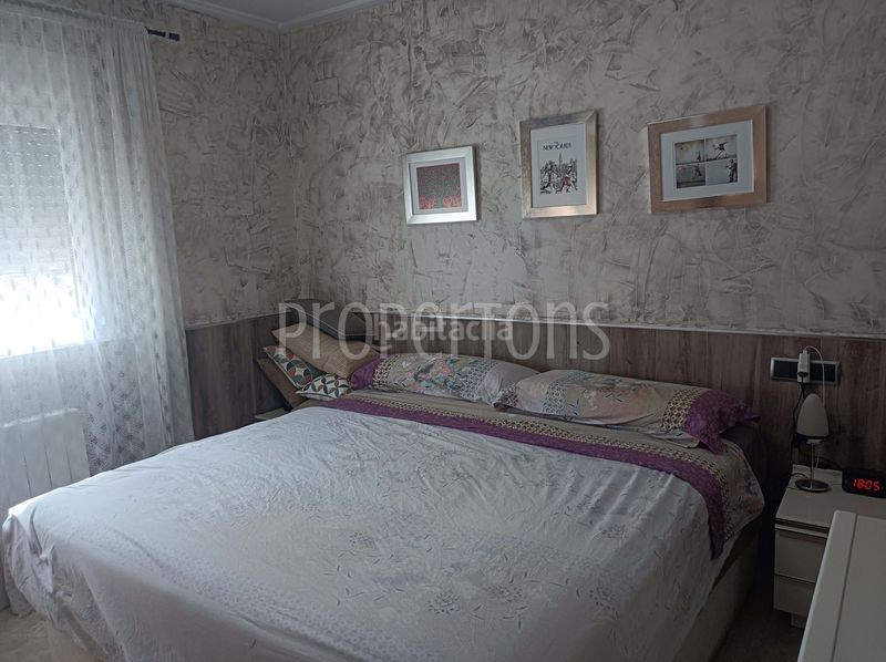 Foto b0a85b7f-076f-4fc4-8315-7f96cf153afe. Casa a Sax