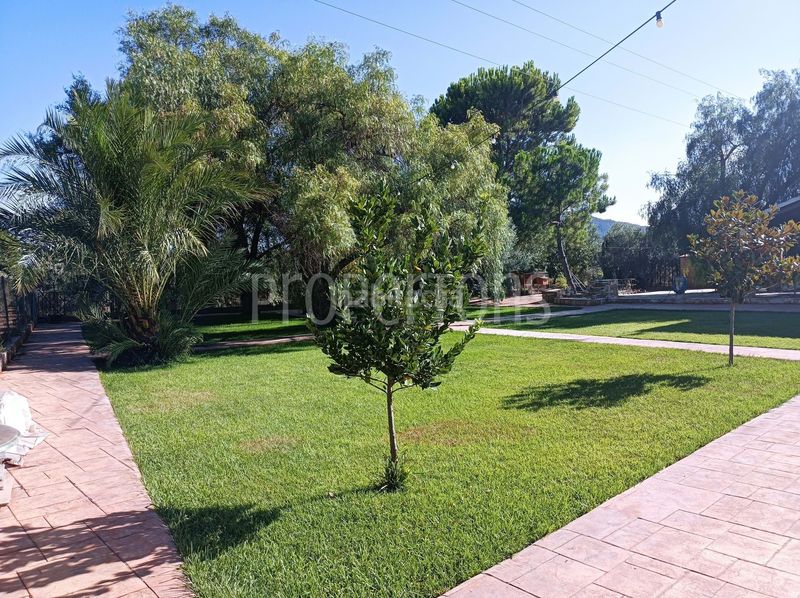Foto f5a25996-93c8-4809-8f5f-443df8c8f569. Casa a Sax