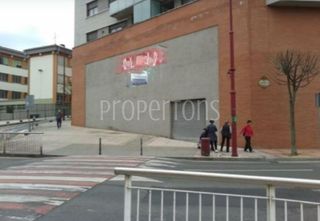 Lloguer Local Comercial  Cruces