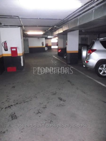 Foto 2d6763af-97c0-4ba5-b8e3-76c0b9f2077e. Aparcament cotxe a Negurigane-Peruri Leioa