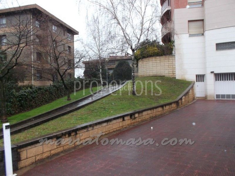 Foto aff106b4-5dba-4aff-9482-0ba9b96eb2a6. Aparcament cotxe a Negurigane-Peruri Leioa