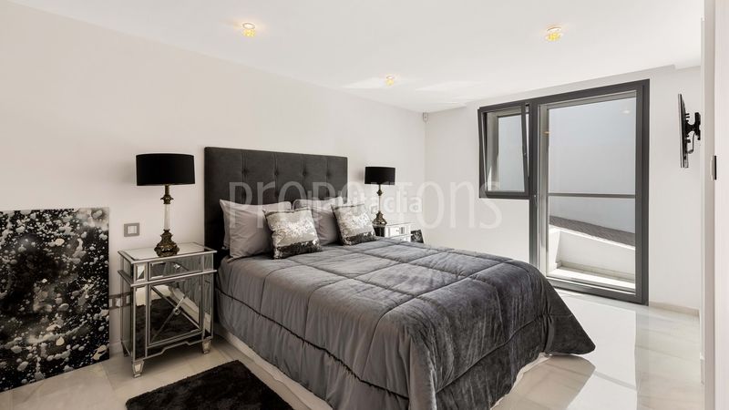 Foto f609d3dc-904d-40f1-8f6b-34332da83a8f. Casa a Los Naranjos Marbella