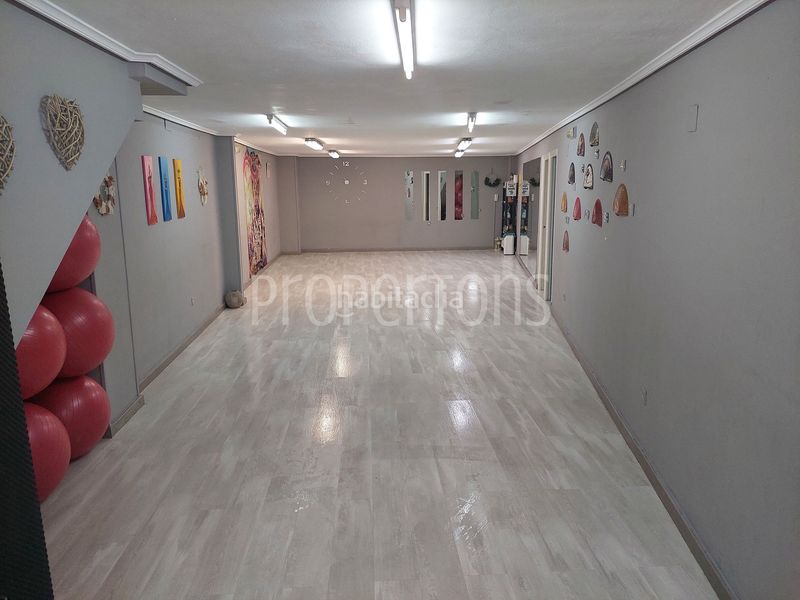 Foto 4f569b67-e0f9-40b2-b716-97c146a7c6a3. Local comercial en Centro Laredo
