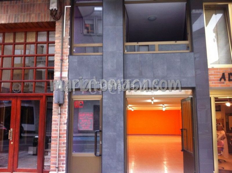 Foto b3441ad7-767f-4e17-a8bd-7e1d08595d0f. Local comercial en Centro Laredo