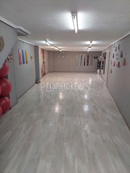 Foto c7cb9abc-ca0e-409c-afd2-e7c9e24b1e92. Local comercial en Centro Laredo