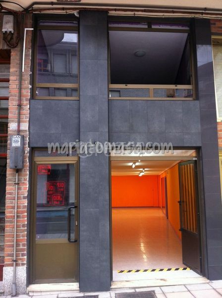 Foto f2d0a89e-4561-4473-8aa7-639336c808dc. Local comercial en Centro Laredo