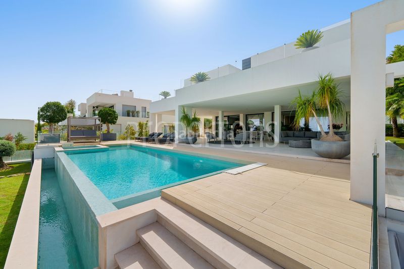 Foto 90169d31-d103-4a5f-8f94-753821b8280e. Casa a Los Naranjos Marbella