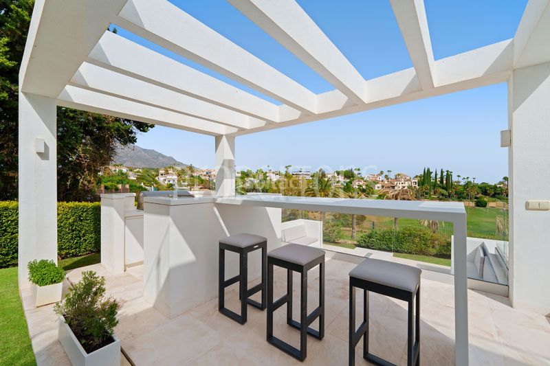 Foto ba8ba789-f901-4bb9-a9e9-b5091fa253c0. Casa a Los Naranjos Marbella