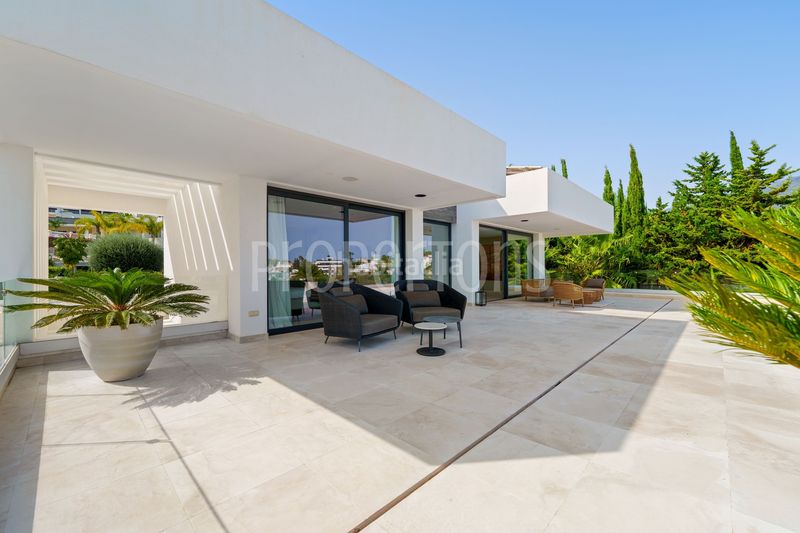 Foto be5c3243-fa15-4555-8a3f-f448be079090. Casa a Los Naranjos Marbella
