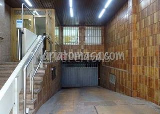 Aparcament cotxe a Plaza Circular