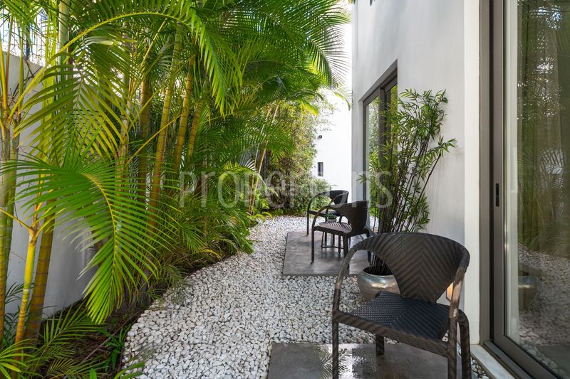 Foto 02adc97b-f8aa-412d-a03b-ffb16935bada. Casa a Puente Romano Marbella