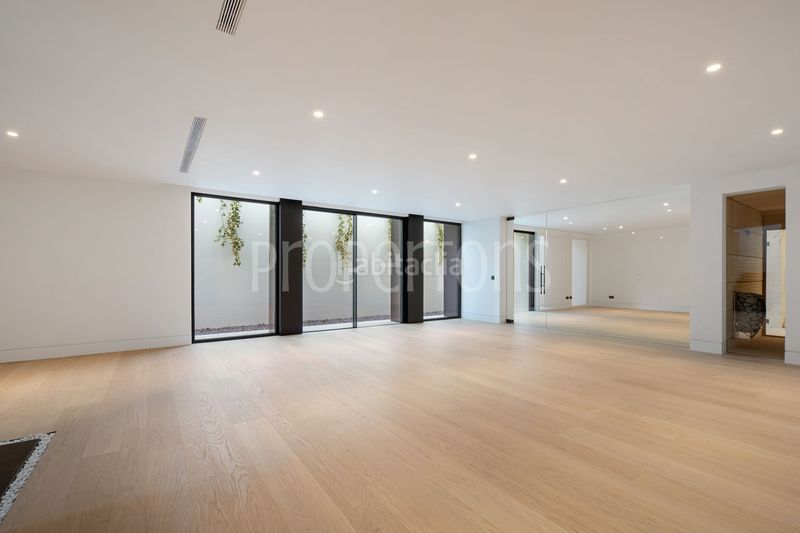 Foto 15be751e-6576-42e9-bd42-2c82a9ecf020. Casa a La Carolina - Guadalpín Marbella