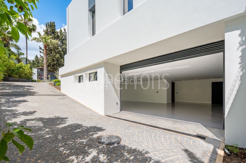 Foto 6231d130-d3c0-4862-b222-261334adb1ec. Casa a La Carolina - Guadalpín Marbella