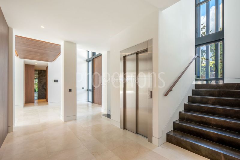 Foto a048ad10-8be5-4347-b880-98bcfce7d118. Casa a La Carolina - Guadalpín Marbella