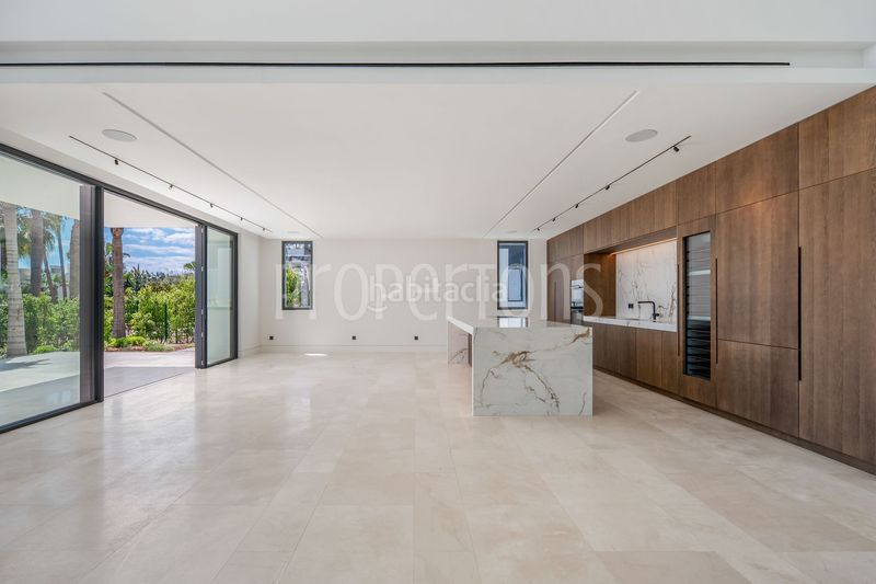 Foto d0df65aa-a53c-4cba-8fc4-25e8e2774a12. Casa a La Carolina - Guadalpín Marbella