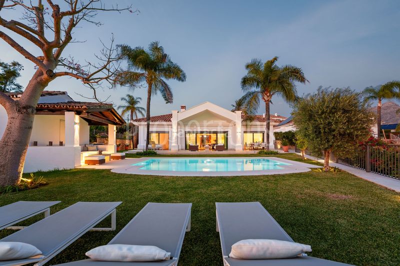 Foto 1f84f4b4-086b-478f-83d4-9c6254e2a172. Casa a Los Naranjos Marbella
