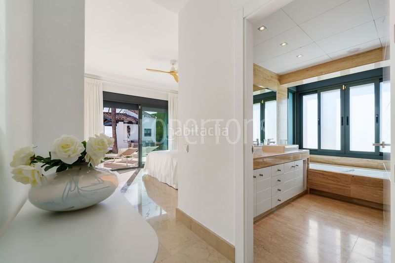 Foto d5daec62-7946-40ef-a919-b3f348e03f5c. Casa a Los Naranjos Marbella