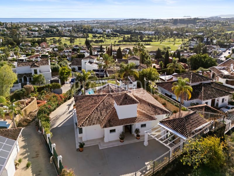 Foto d8a994ec-f296-4f90-9fee-2c29a69e0982. Casa a Los Naranjos Marbella