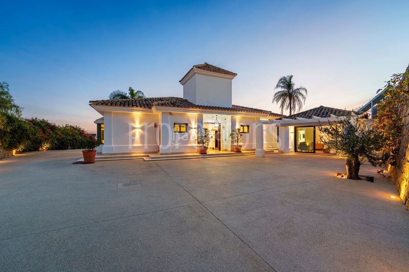 Foto d98874e9-35b1-4bf6-84a5-1b12b6d38bb1. Casa a Los Naranjos Marbella