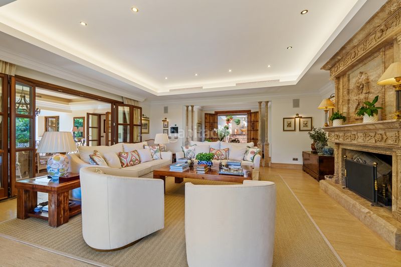 Foto 0dbfa2f3-6d6b-41f1-8995-b780c82cfa4b. Chalet 712m<sup>2</sup> el bosque en El Rosario - Ricmar Marbella