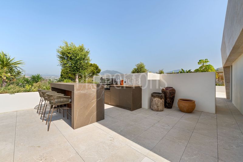 Foto 952bd6d5-2152-437a-882d-afb338221081. Pis a Las Lomas de Río Verde Marbella