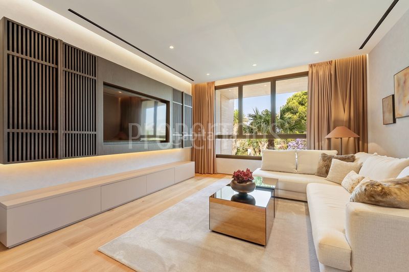 Foto a6b4ea9f-9fe6-4243-b856-339c8a53707d. Piso en Las Lomas de Río Verde Marbella
