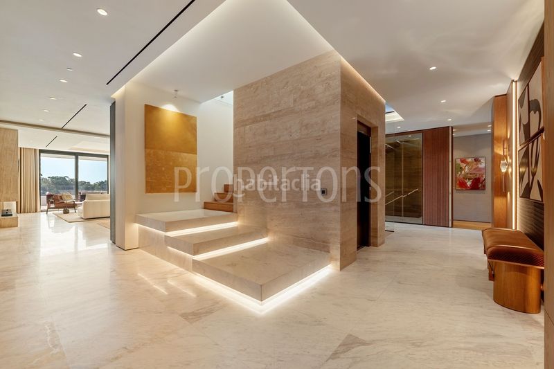 Foto bb874fd8-dd55-4d8d-ba16-f17104077d3a. Piso en Las Lomas de Río Verde Marbella