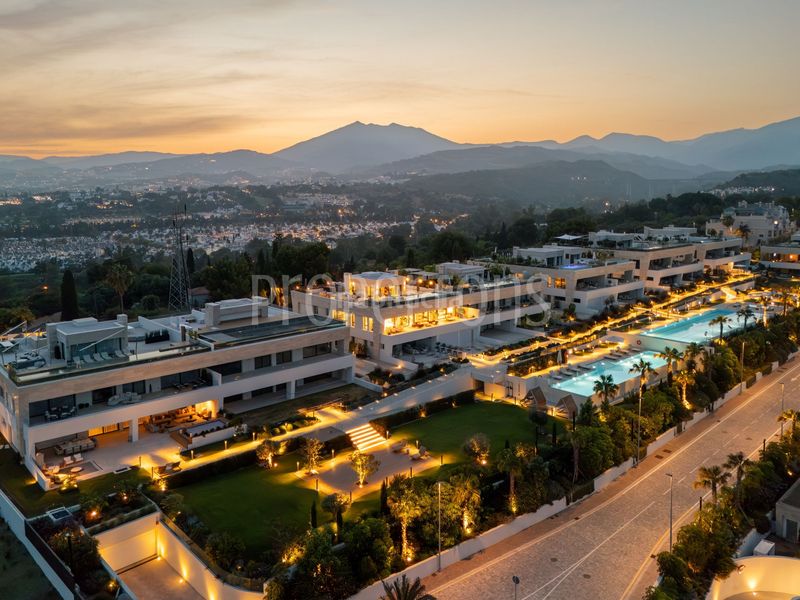 Foto bc742567-66c7-499f-a7ce-749046ce466a. Piso en Las Lomas de Río Verde Marbella